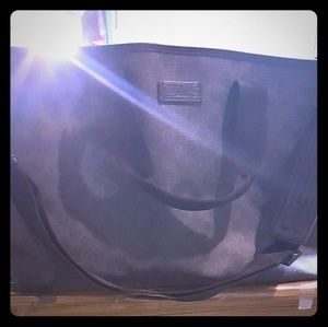 Gucci messenger tote